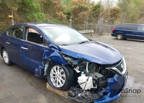 2018 Nissan Sentra S z USA, uszkodzony, nr VIN 3N1AB7AP8JY223125